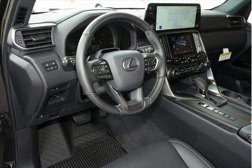 2025 Lexus LX 700h Luxury