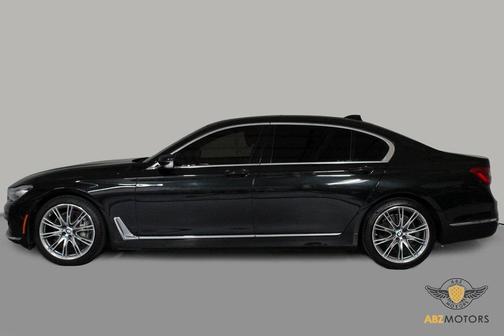 2018 BMW 740 740i