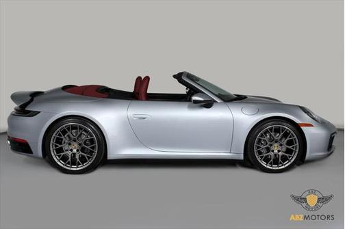 2020 Porsche 911 Carrera