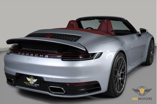 2020 Porsche 911 Carrera