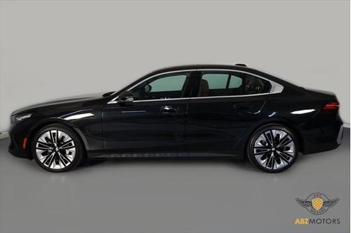 2025 BMW 530 i