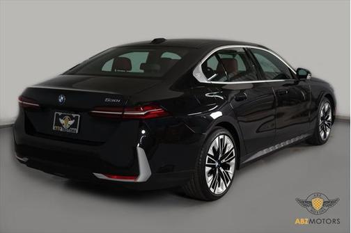 2025 BMW 530 i
