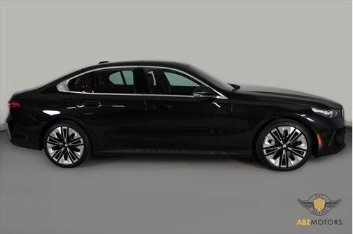 2025 BMW 530 i