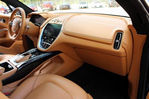 2021 Aston Martin DBX Base