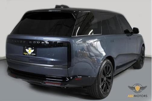 2025 Land Rover Range Rover P530 SE 7 Seat