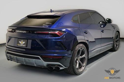 2019 Lamborghini Urus Base