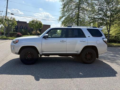 Classic Silver Metallic 2023 Toyota 4Runner SR5 Premium