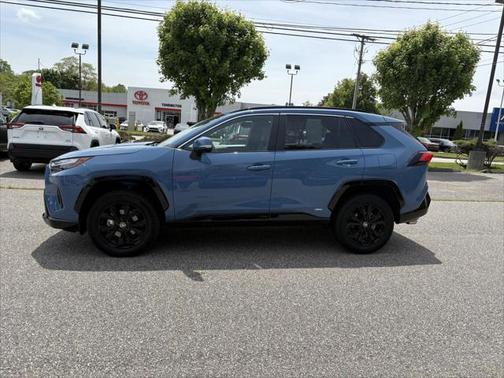 2024 Toyota RAV4 Hybrid SE