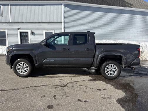 2024 Toyota Tacoma 