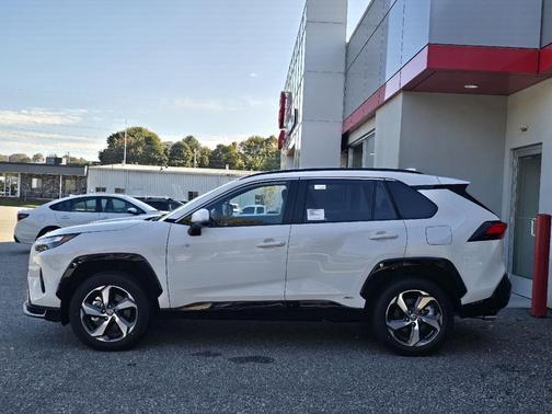 2025 Toyota RAV4 Hybrid SE