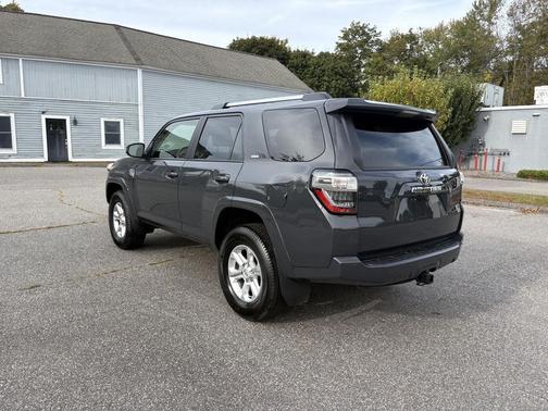 2024 Toyota 4Runner SR5