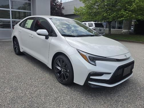 Wind Chill Pearl 2026 Toyota Corolla Hybrid SE