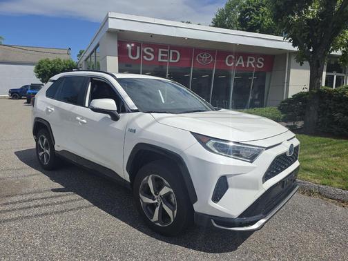 Super White 2021 Toyota RAV4 Prime SE