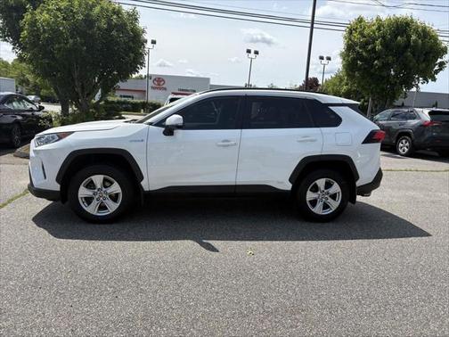 2021 Toyota RAV4 Hybrid XLE