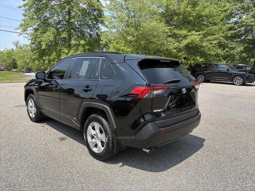 2020 Toyota RAV4 Hybrid XLE
