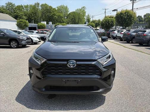 2020 Toyota RAV4 Hybrid XLE