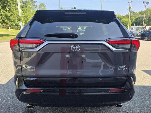 2025 Toyota RAV4 Hybrid SE