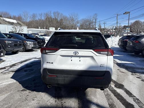2025 Toyota RAV4 Hybrid XLE