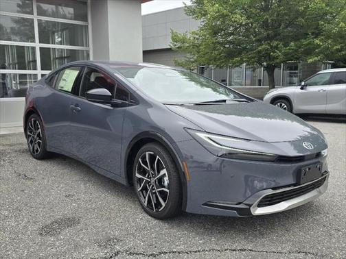 2025 Toyota Prius L