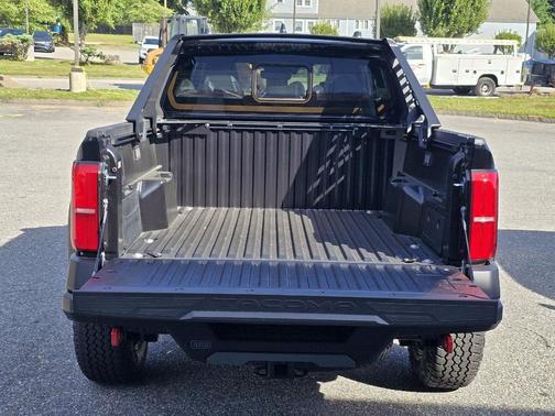 2025 Toyota Tacoma Hybrid Trailhunter