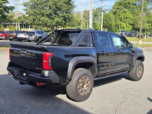 2025 Toyota Tacoma Hybrid Trailhunter