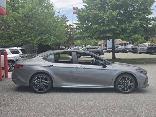 Heavy Metal w/Midnight Black Metallic Roof 2026 Toyota Camry XSE