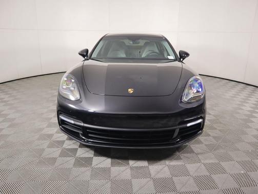 2019 Porsche Panamera 4