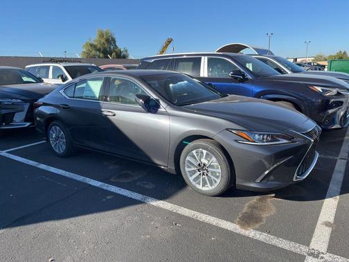 2025 Lexus ES 350 Base