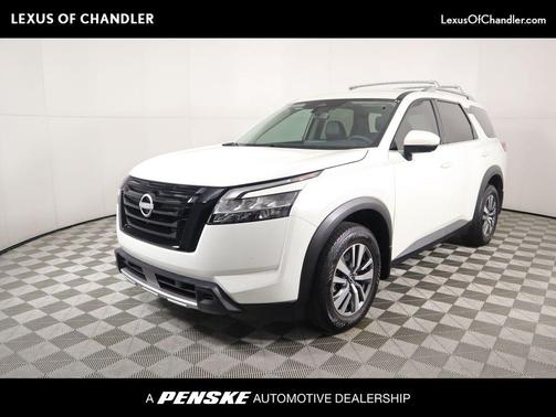 2024 Nissan Pathfinder SL FWD