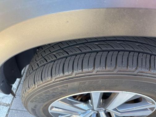 2024 Nissan Pathfinder SL FWD