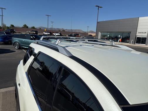 2024 Nissan Pathfinder SL FWD