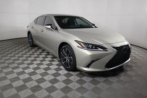 2025 Lexus ES 300h Base