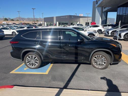 2021 Toyota Highlander Platinum