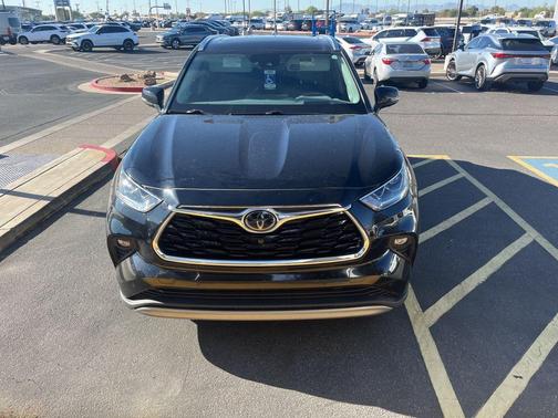 2021 Toyota Highlander Platinum