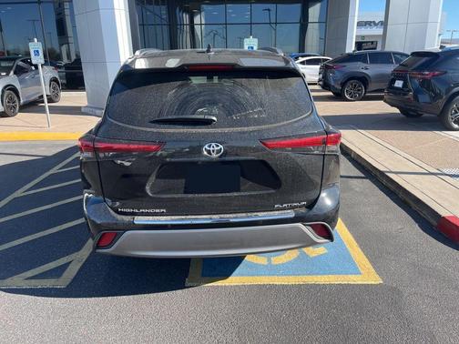 2021 Toyota Highlander Platinum