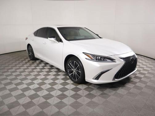 2023 Lexus ES 300h Base