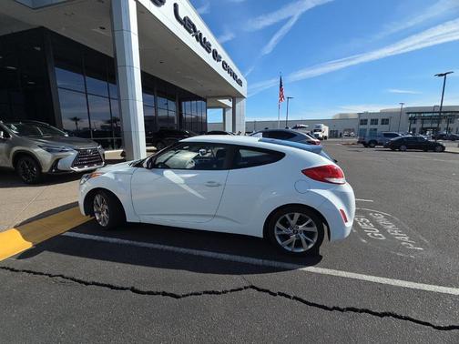 2016 Hyundai Veloster Base