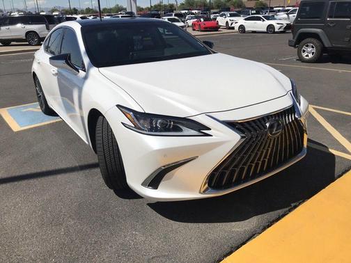 2023 Lexus ES 350 Base