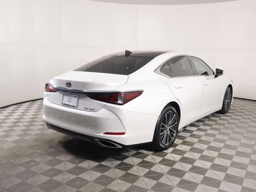 2023 Lexus ES 350 Base