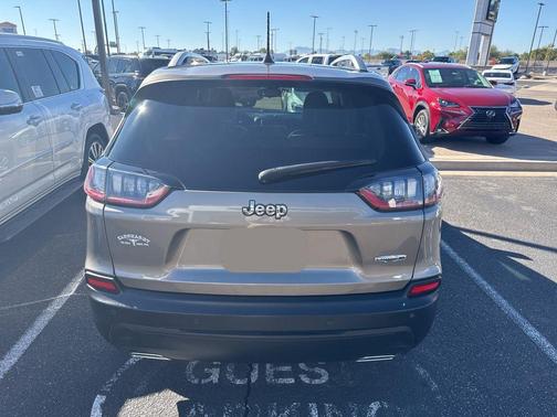 2021 Jeep Cherokee Latitude Lux