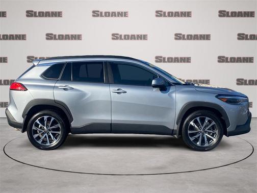 2022 Toyota Corolla Cross XLE