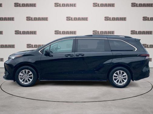 Midnight Black Metallic 2023 Toyota Sienna LE