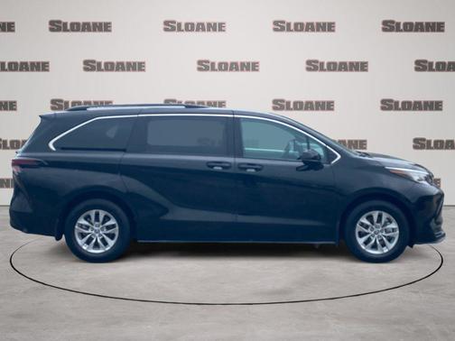 Midnight Black Metallic 2023 Toyota Sienna LE