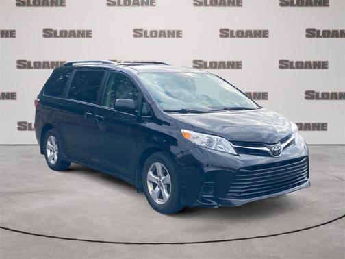 2018 Toyota Sienna LE
