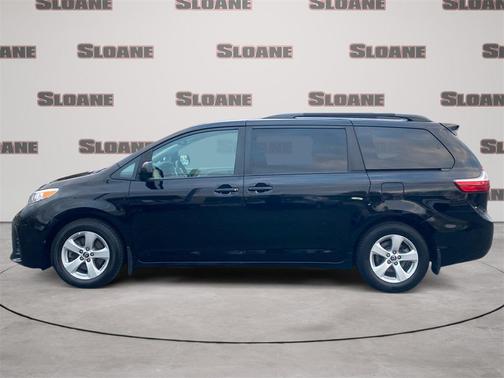 2018 Toyota Sienna LE