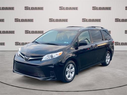 2018 Toyota Sienna LE