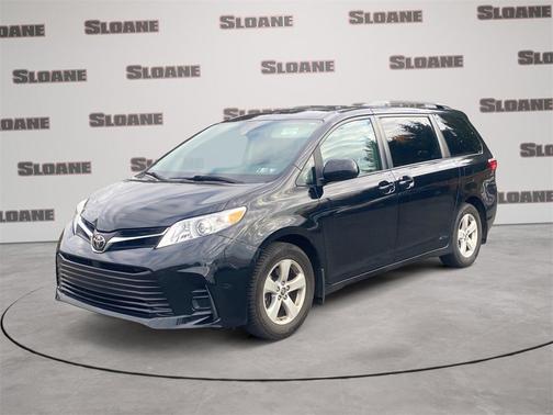 2018 Toyota Sienna LE