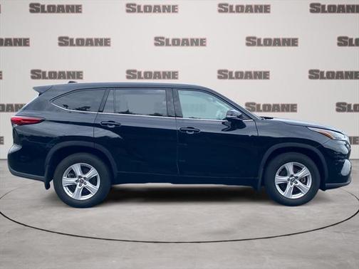 2022 Toyota Highlander L