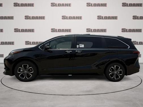2025 Toyota Sienna Platinum 7 Passenger