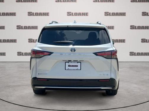 2025 Toyota Sienna Platinum 7 Passenger